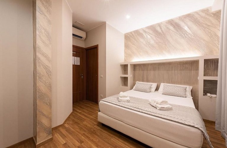 Top Floor Colosseo Guesthouse
