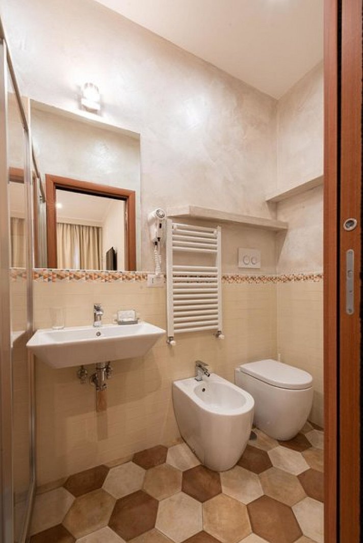 Top Floor Colosseo Guesthouse