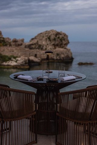 Mazzarò Sea Palace by Vretreats