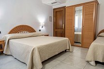 Corallo Taormina - Wohnbeispiel Dreibettzimmer