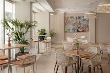 Hotel More