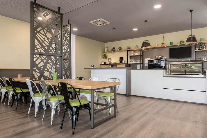 Super 8 by Wyndham Oberhausen