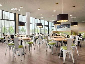 Super 8 by Wyndham Oberhausen