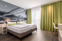 Super 8 by Wyndham Oberhausen