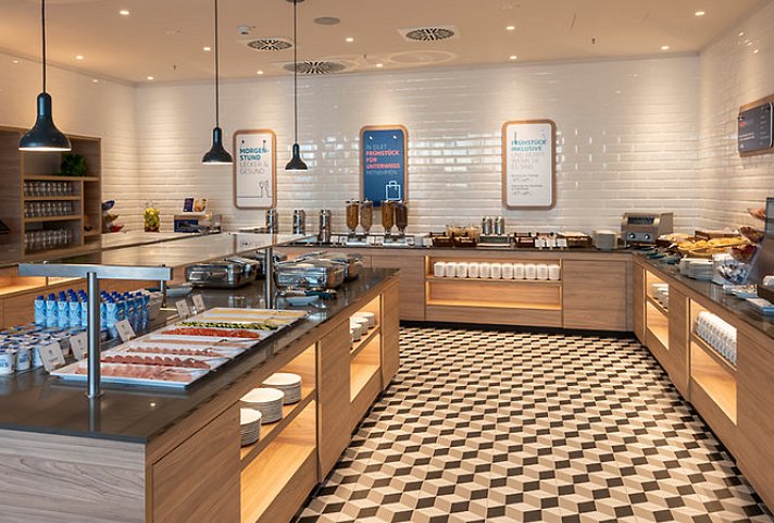 Holiday Inn Express Dusseldorf - Hauptbahnhof by IHG