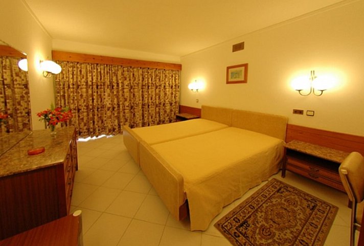 Algar