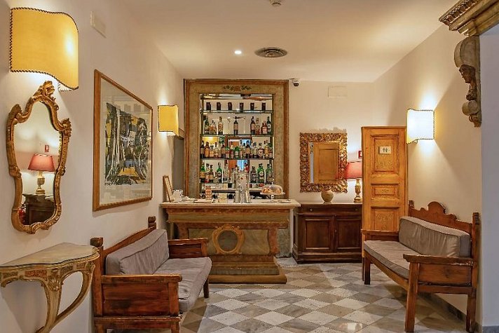 Machiavelli Palace