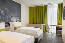 Super 8 by Wyndham Mainz Zollhafen