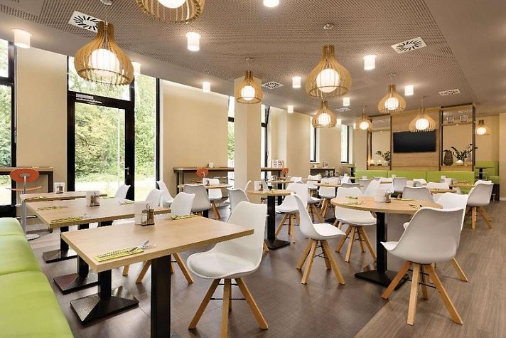 Super 8 by Wyndham Mainz Zollhafen