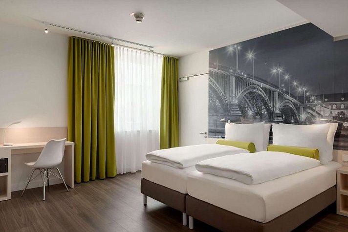 Super 8 by Wyndham Mainz Zollhafen
