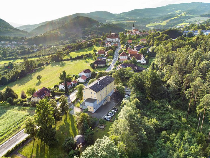 JUFA Hotel Stubenbergsee