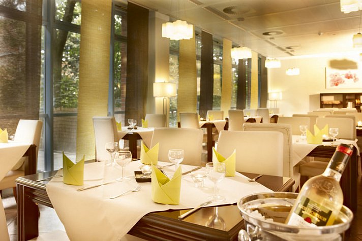 Hotel Kiel by Golden Tulip