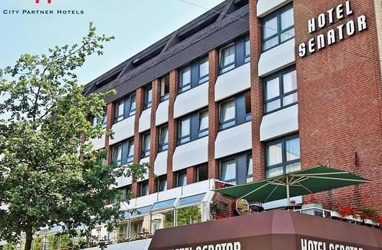 Hotel Senator
