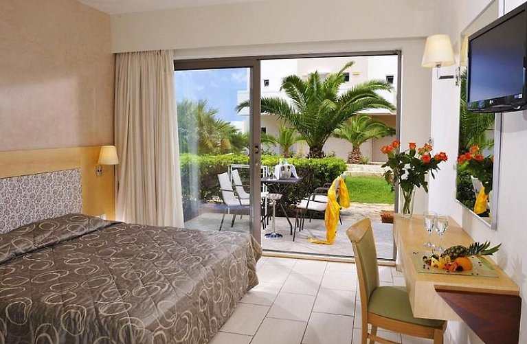 Grand Hotel Holiday Resort