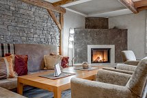 Tilia living
