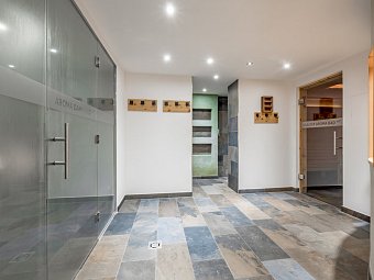 Tilia living