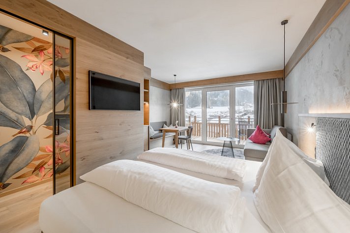 Tilia living
