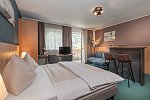 AlpenParks Hotel & Apartment Montana Matrei
