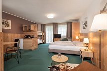 AlpenParks Hotel & Apartment Montana Matrei