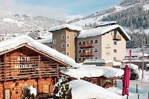 AlpenParks Hotel & Apartment Montana Matrei