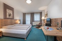 AlpenParks Hotel & Apartment Montana Matrei