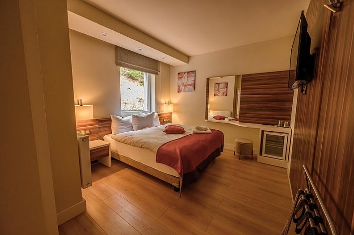 Sunday Schwarzbachtal Hideaway Resort