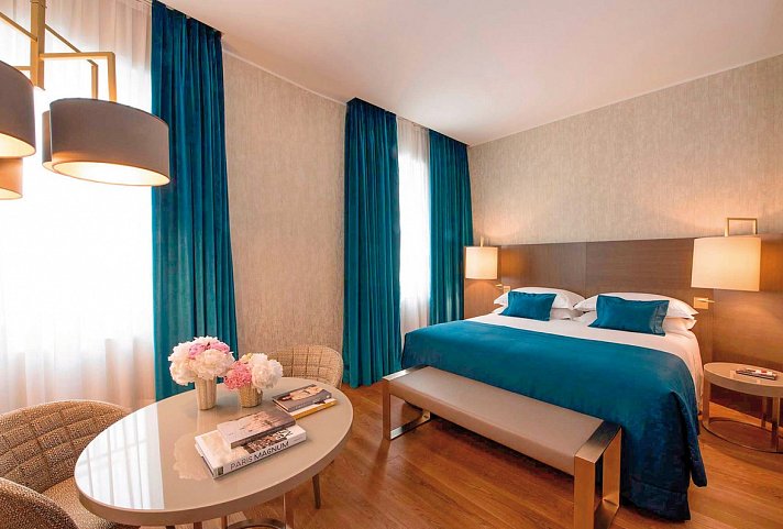 Rosa Grand Milano - Wohnbeispiel Doppelzimmer Deluxe (Zimmercodierung DD1)