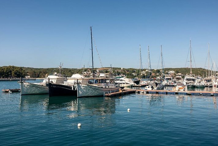 Senator Port Maó