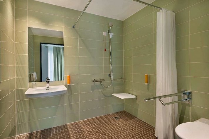 Super 8 by Wyndham Augsburg