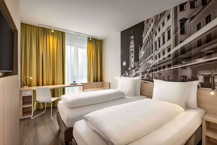 Super 8 by Wyndham Augsburg