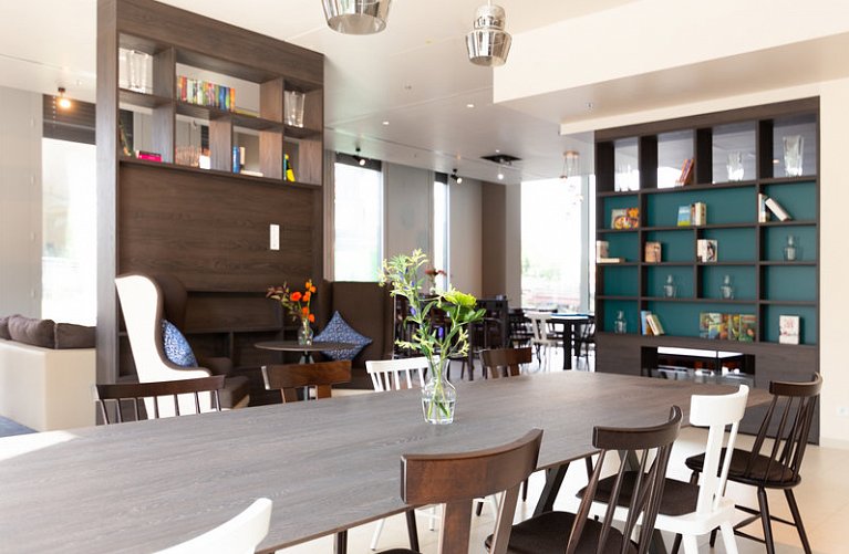 Stellaris Apartment Hotel