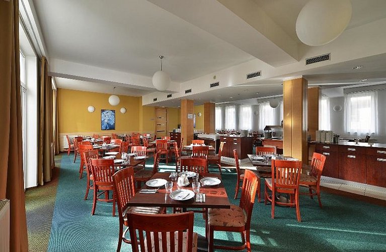 EA Hotel Populus