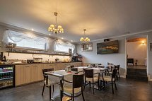 Pytloun Travel Hotel