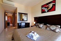 Blue Waves Resort