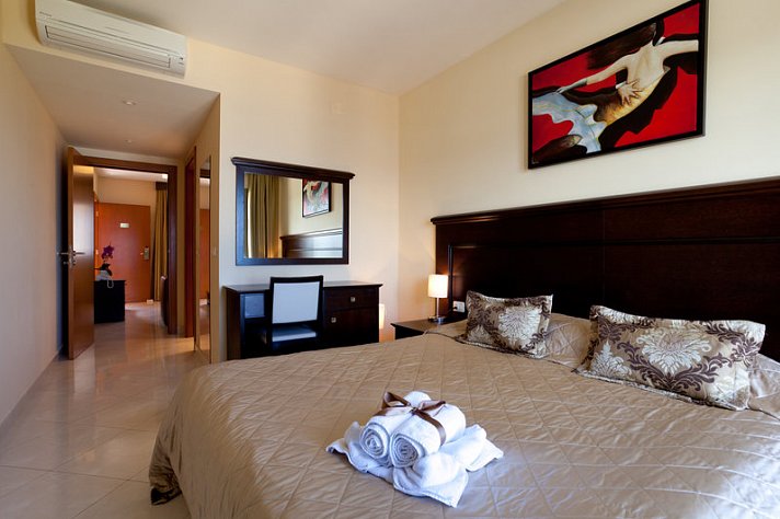 Blue Waves Resort