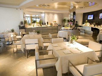 Premier & Suites