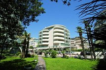 Premier & Suites