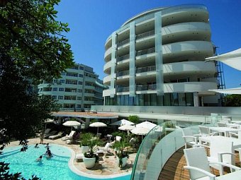 Premier & Suites