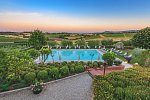 Borgo Tre Rose Hotel & Apartments