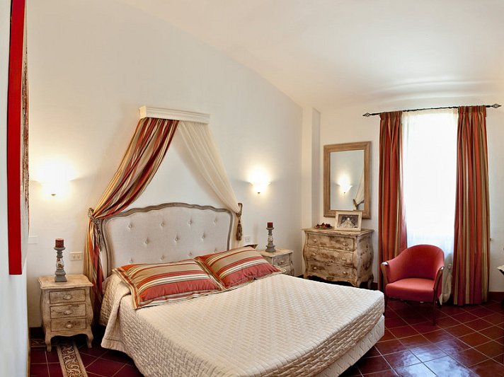 Borgo Tre Rose Hotel & Apartments