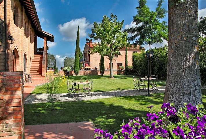 Borgo Tre Rose Hotel