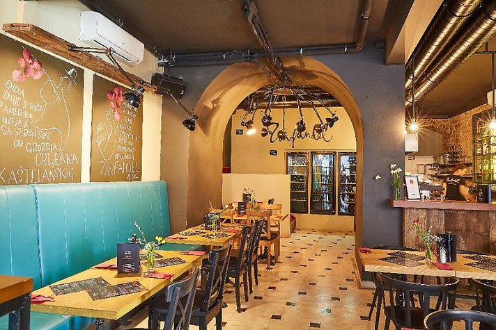 Plaza Marchi Old Town