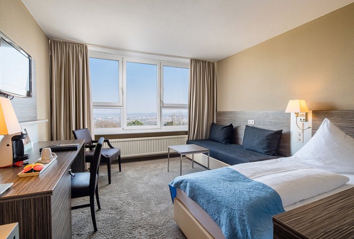 Scotty + Emily Hotel Ulm