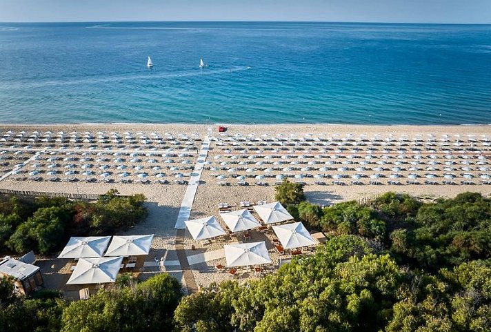 Serenè Resort