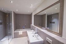 Two Timez Boutique Hotel