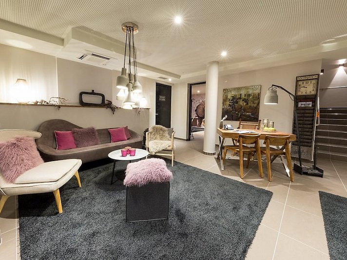 Two Timez Boutique Hotel