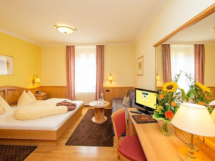 Hotel Lebzelter