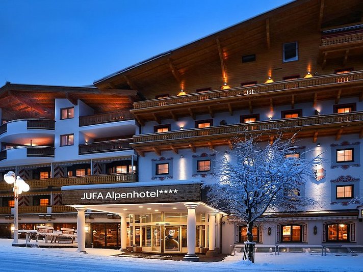JUFA Alpenhotel Saalbach