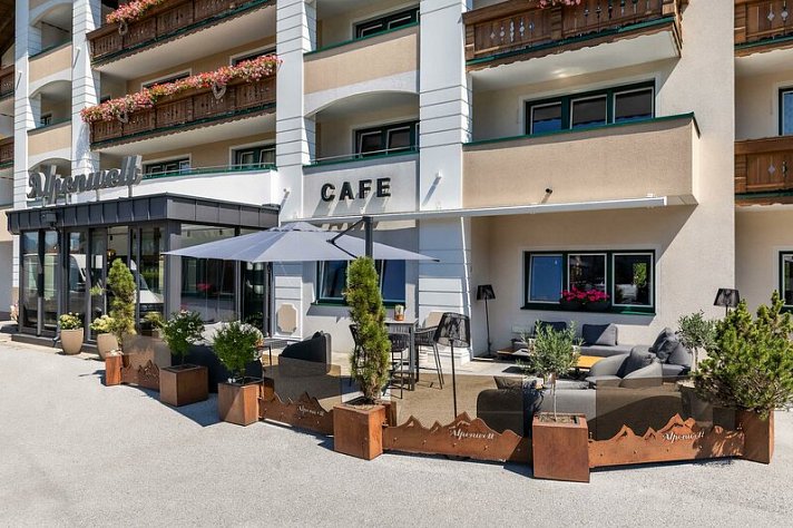 Hotel Alpenwelt