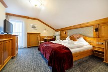 MAGIC MOUNTAINS Hotel Alpenrose